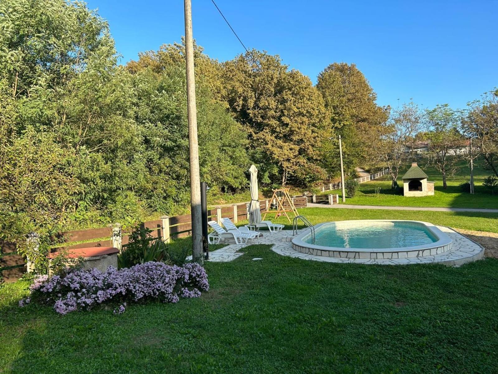 Villa Kuca Za Odmor Mazuran Karlovac Exterior foto